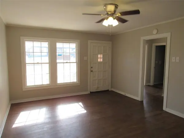 3807 Beverly Drive, Beverly Hills, TX 76711