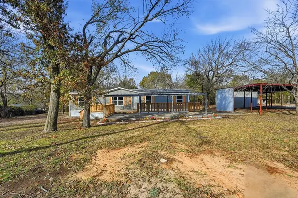279 Carlisle Court, Springtown, TX 76082