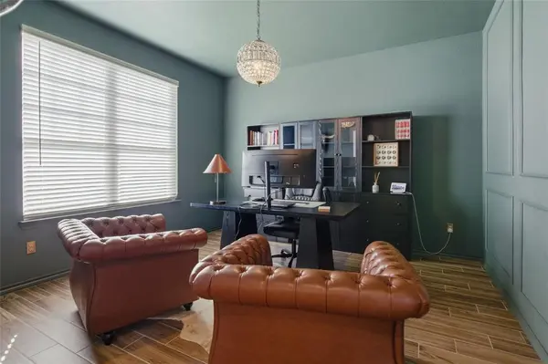 2960 Dixondale Drive, Fort Worth, TX 76108