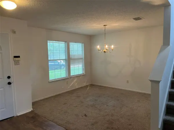 140 Rolling Hills Place, Lancaster, TX 75146