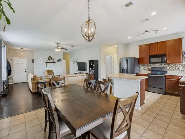 210 Silver Spur Drive, Waxahachie, TX 75165