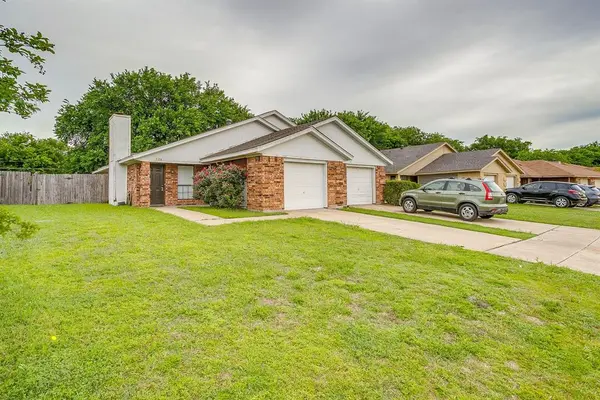 926 Irene Street, Burleson, TX 76028