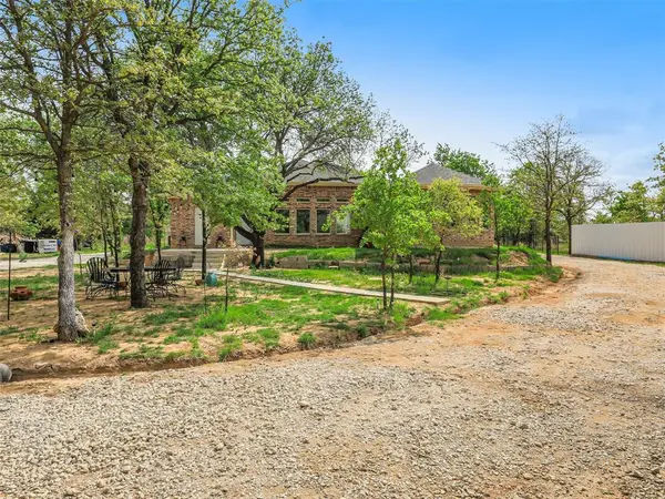 775 Phillips Drive, Azle, TX 76020
