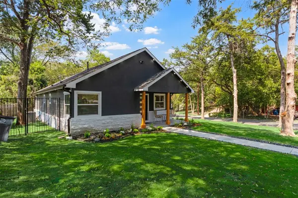 1503 E Lakeview Drive, Dallas, TX 75216