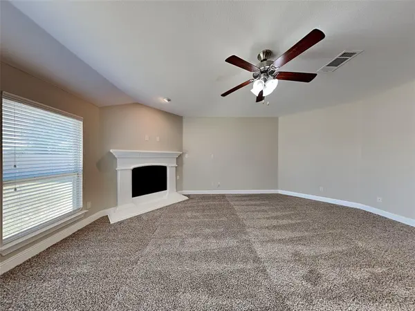 496 Oak Hills Lane, Fate, TX 75189