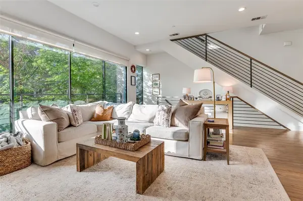 2211 Moser Avenue #4, Dallas, TX 75206