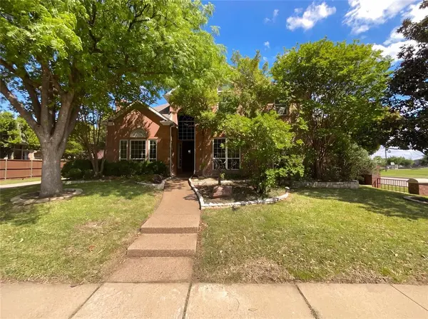 2400 Creekview Drive, Plano, TX 75093