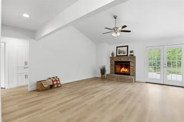 300 Hidden Valley Drive, Aledo, TX 76008