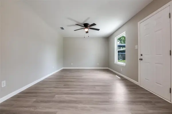 210 W Shelton Street, Alvarado, TX 76009