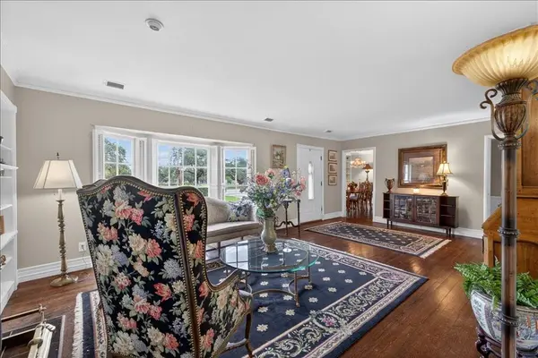 3505 White Settlement Road, Fort Worth, TX 76107