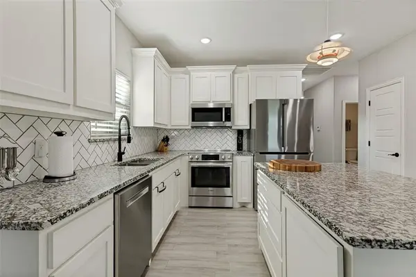 1921 Avenue C, Fort Worth, TX 76104