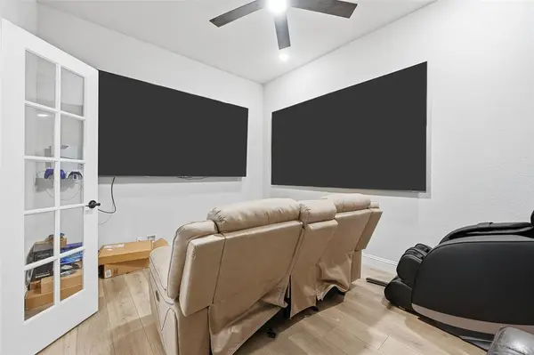 129 Fireberry Drive, Glenn Heights, TX 75154