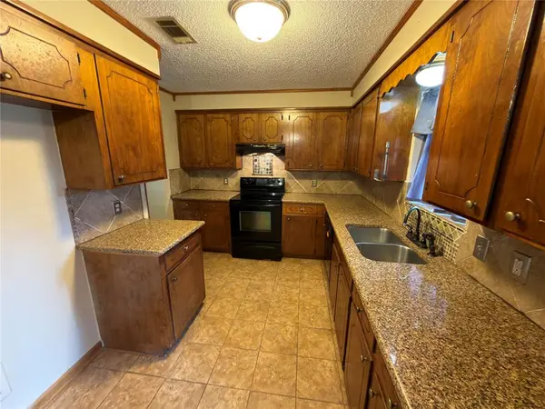 10359 Mcelroy Drive, Keithville, LA 71047