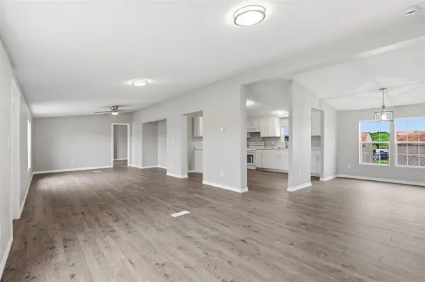 8621 Meadow Way Lane, Alvarado, TX 76009