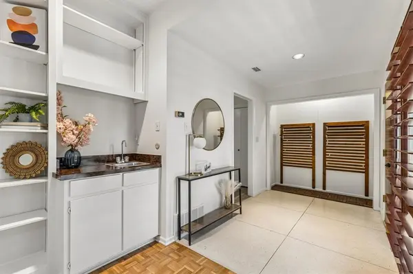 24 Legend Road, Benbrook, TX 76132