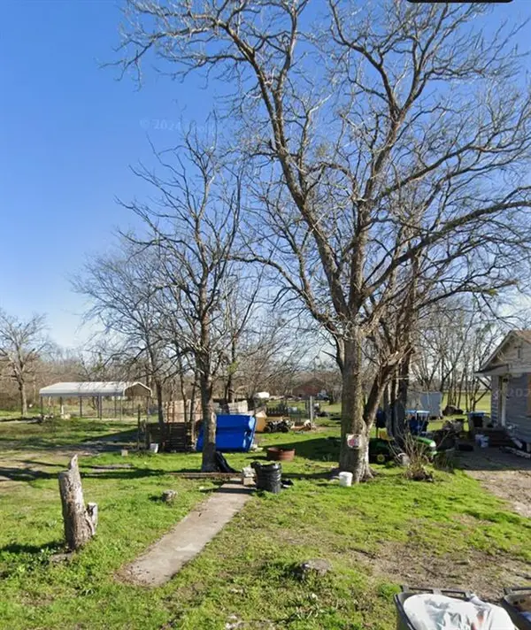 1609 E 10th Avenue, Corsicana, TX 75110