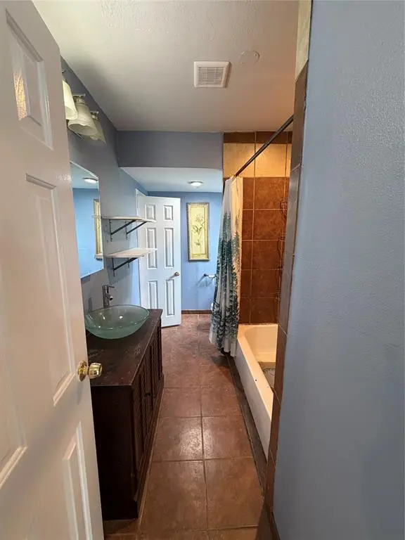 1227 W Avenue Avenue E, Garland, TX 75040