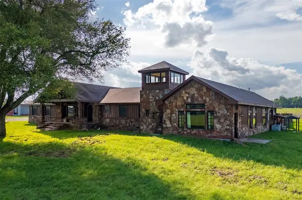 14803 Farm to Market Road 322, Elkhart, TX 75839