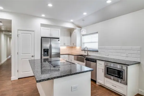 614 E College Street, Sherman, TX 75090