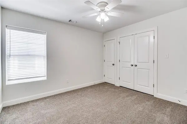 614 E College Street, Sherman, TX 75090