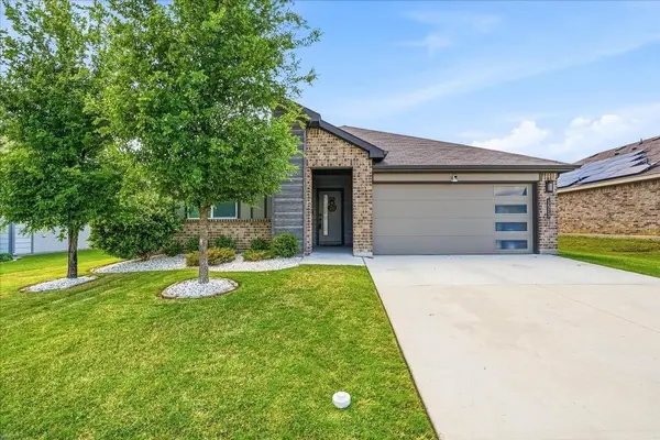 1513 Hulen Park Trail, Alvarado, TX 76009