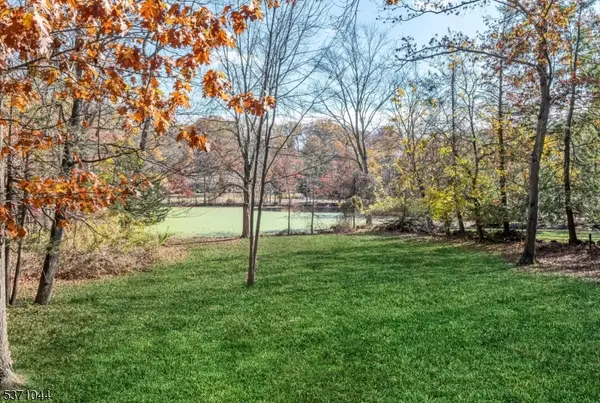 263 Arbor Rd, Franklin Lakes Boro, NJ 07417