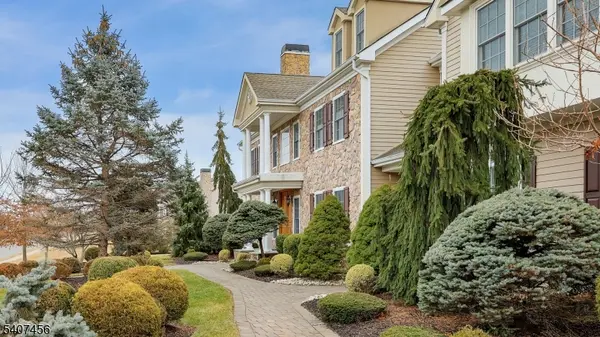 1 Hayduk Dr, Edison Twp., NJ 08820