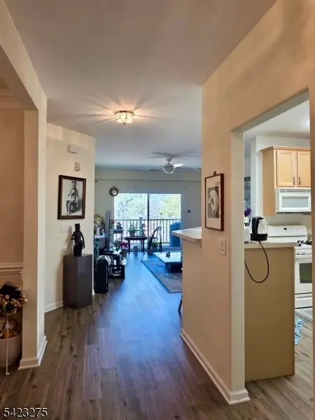 2303 Neville Ct #2303, Franklin Twp., NJ 08873