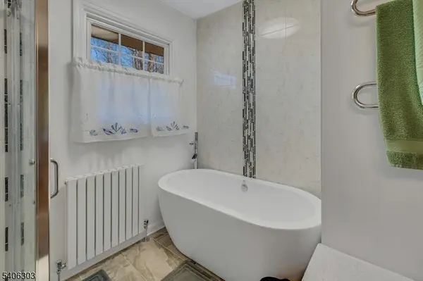 25 Sunset Trl, Rockaway Twp., NJ 07866