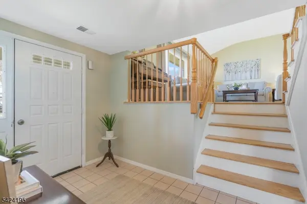 19 Bass Dr, Roxbury Twp., NJ 07876