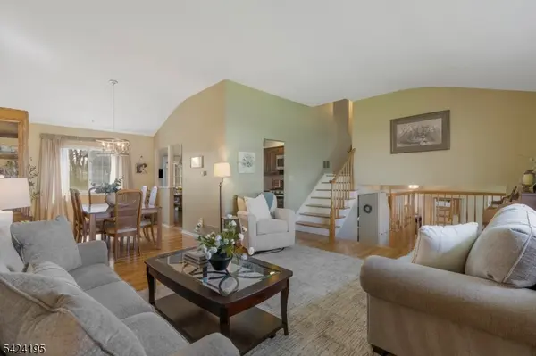 19 Bass Dr, Roxbury Twp., NJ 07876