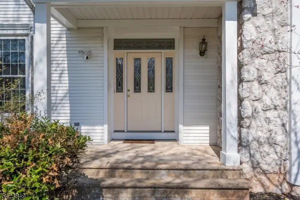 64 Bradley Ln, Bridgewater Twp., NJ 08807