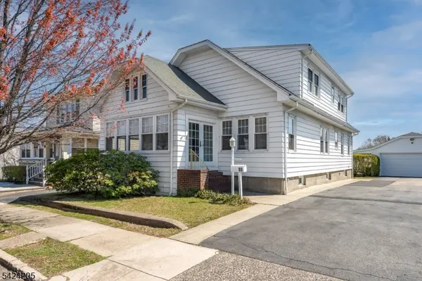 80 Washington Pl, Totowa Boro, NJ 07512