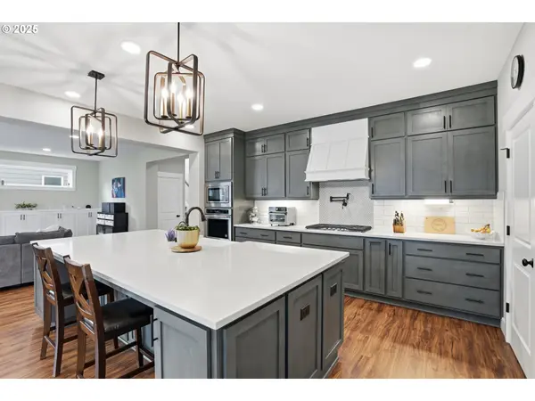 8211 NE 168TH PL, Vancouver, WA 98682