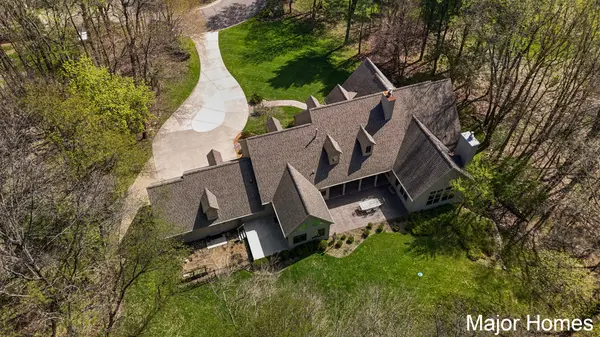 6163 Taylors GRV, Richland Twp, MI 49083