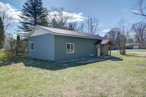 304 Lincoln ST, Kalkaska Twp, MI 49646