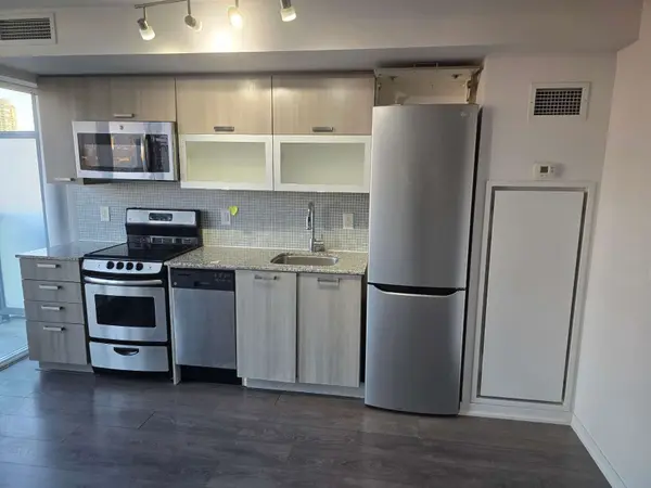 36 Lisgar ST #1105E, Toronto C01, ON M6J 0C7