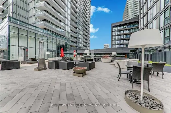 70 QUEENS WHARF RD #901, Toronto C01, ON M5V 0J2