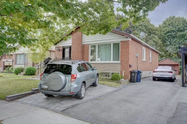 49 McGregor RD #BSMT, Toronto E04, ON M1P 1C9