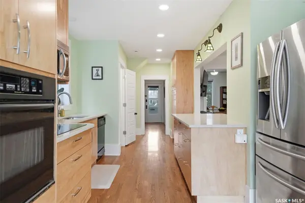 428 6th STREET E, Saskatoon, SK S7H 1B8