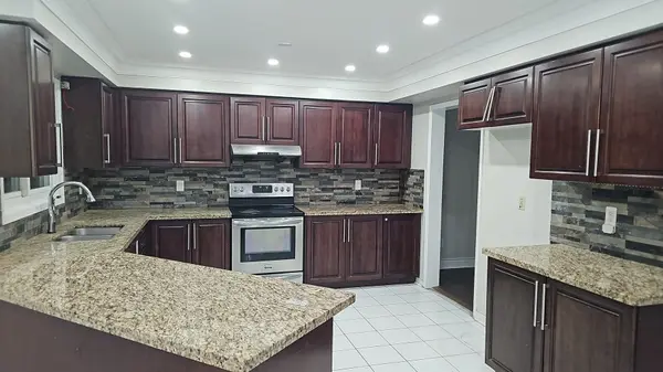 45 Livingston DR, Caledon, ON L7C 1A1