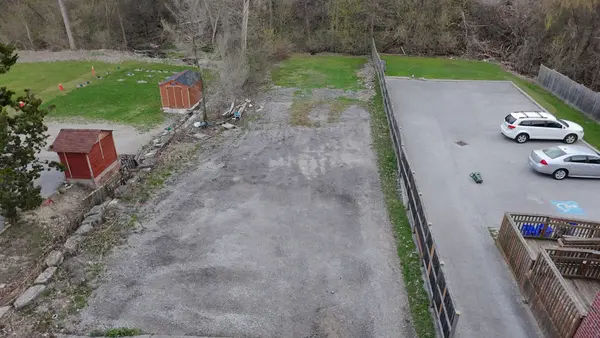 74 Essex ST, London North, ON N6G 1B2