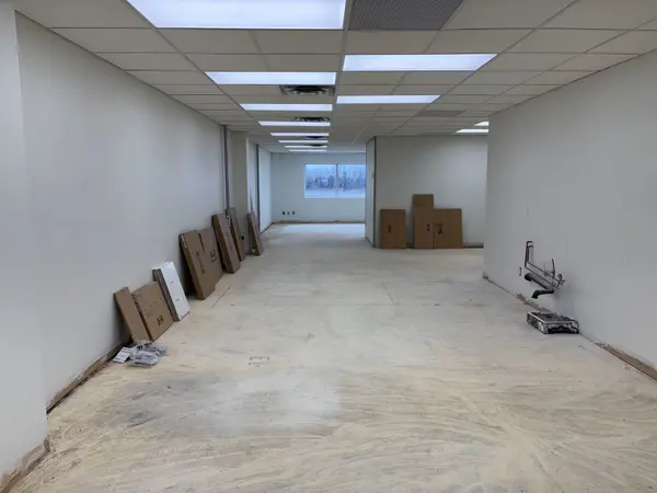 5510 Canotek RD #201, Beacon Hill North - South And Area, ON K1J 9J5