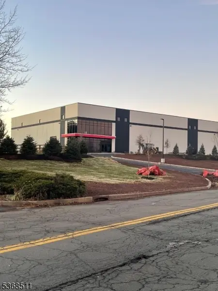 11 Royal Rd, Raritan Twp., NJ 08822