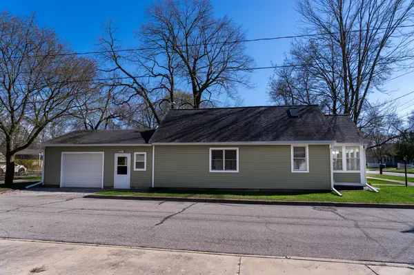 304 N Adams ST, Pleasant, MI 48858