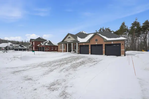 4 Forest Heights CT, Oro-medonte, ON L0L 2E0