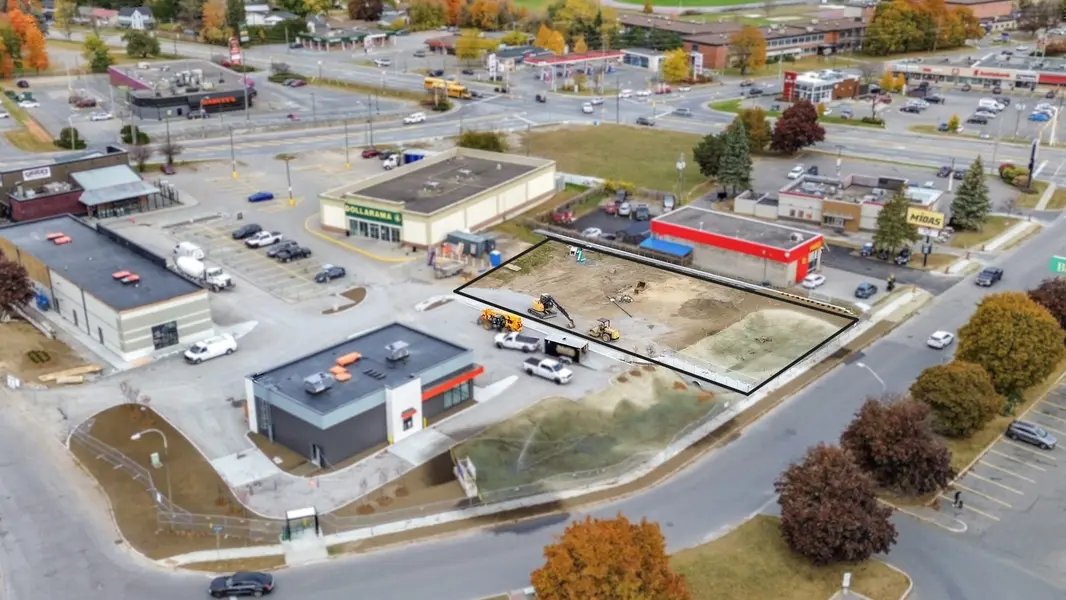 7721 Kent BLVD #B, Brockville, ON K6G 3V7