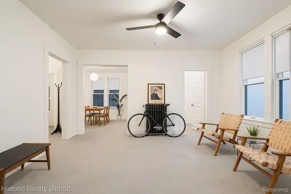 5095 Van Dyke ST, Detroit, MI 48213