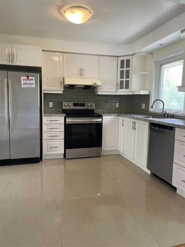 222 Cummer AVE, Toronto C14, ON M2M 2E7