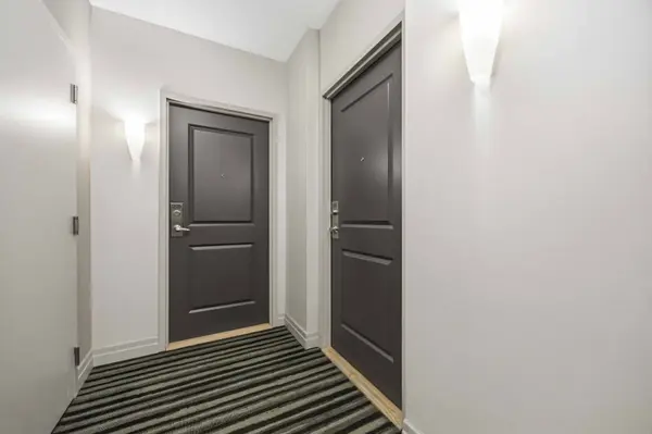 21 Grand Magazine ST #1206, Toronto C01, ON M5V 1B5